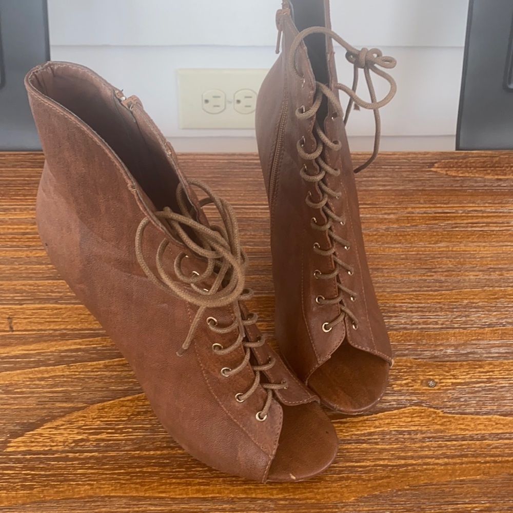 Heels brown size 9